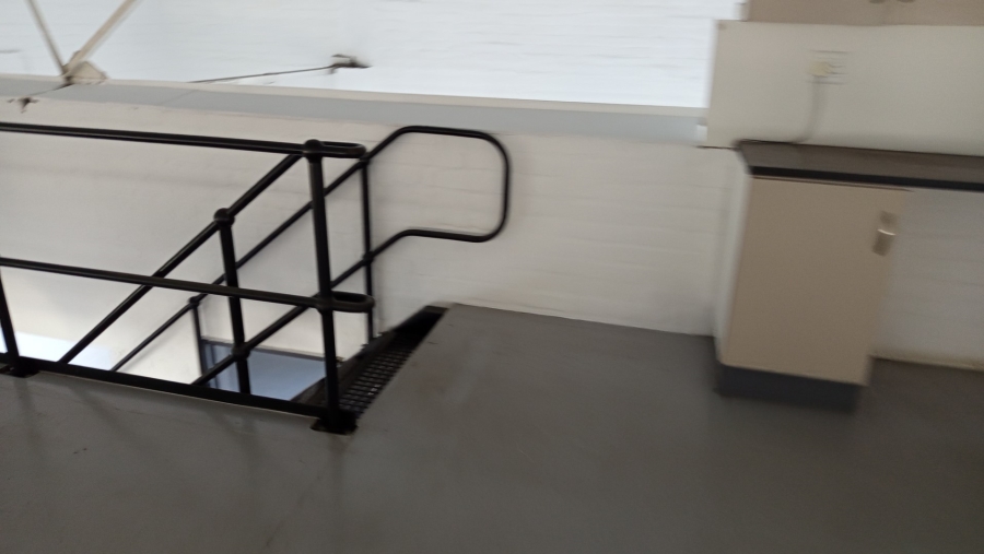 To Let Commercial Property for Rent in Maitland Western Cape